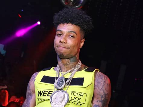 Blueface Reacts After His Mom Compares Her Bare Booty。